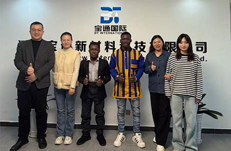 Warm Reception for Overseas Clients